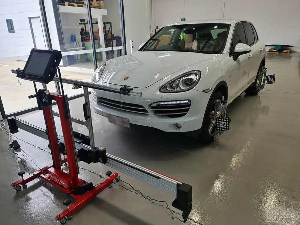 b2b partneships collision repair